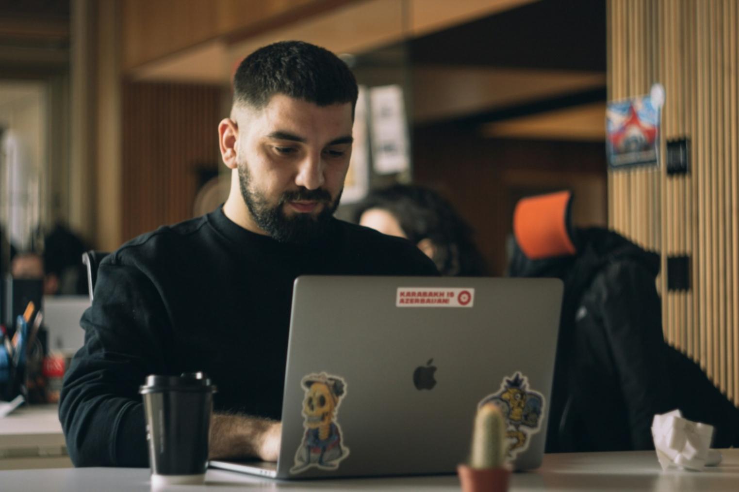 Sesión de desarrollo creativo en nuestras instalaciones de Zaragoza